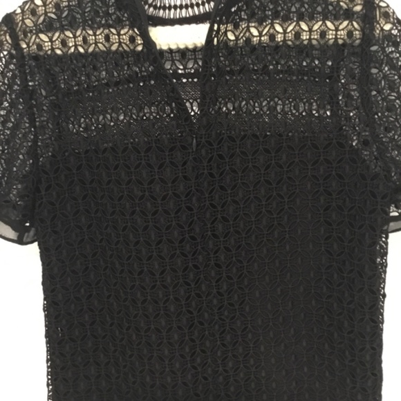 Zara women small black top with zip on back, crochet/mesh overlay. Pre owned - Picture 5 of 9